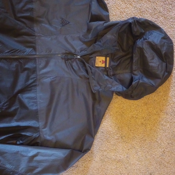 NIKE ACG WINDBREAKER XL - Picture 4 of 7